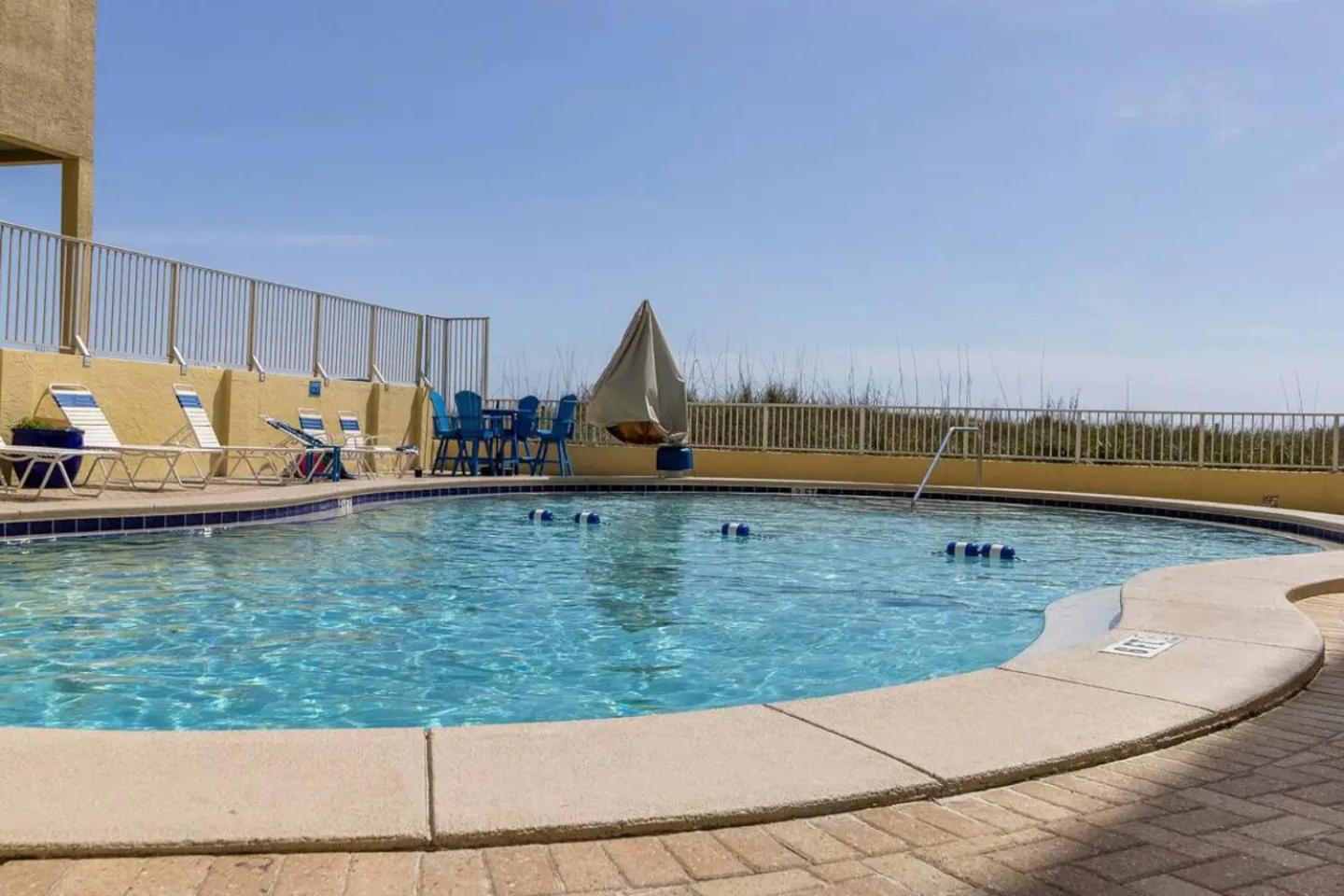 Aparthotel Sandy Bottoms Beachfront On The *